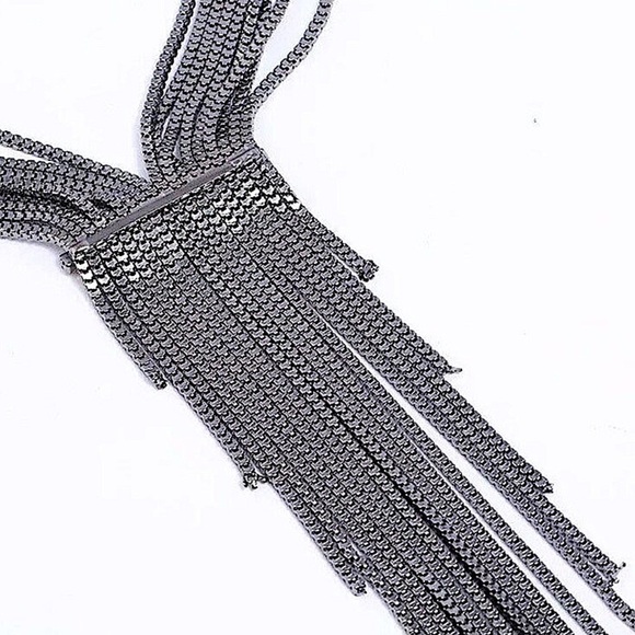 Silver Chain Tassel Rhinestone Accent Fringe Statement Collier Necklace - Picture 5 of 6